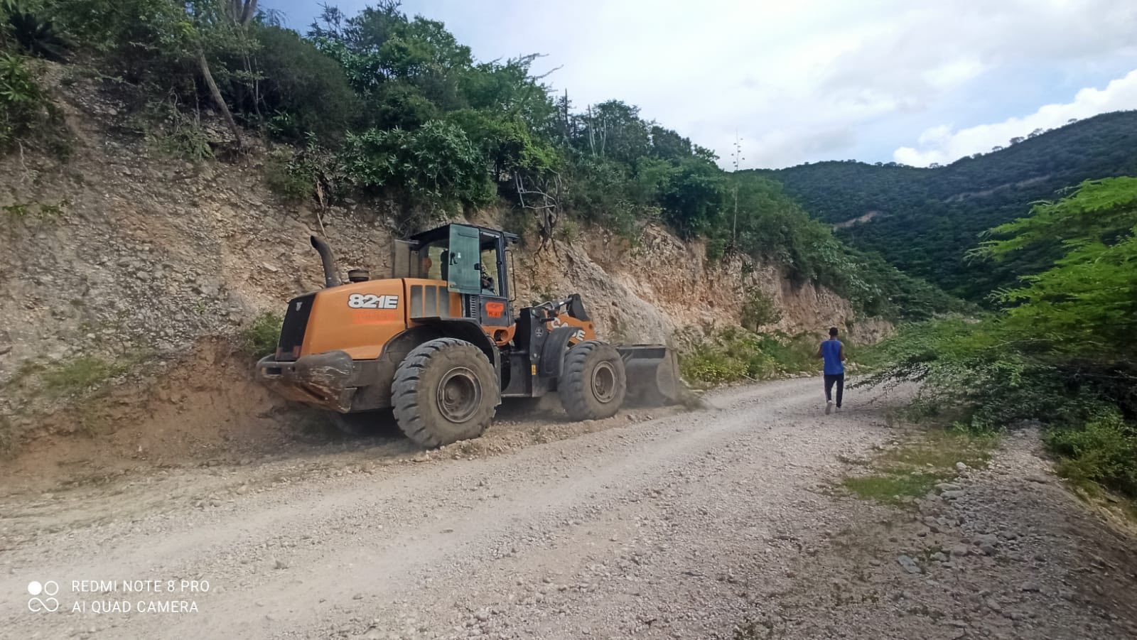 🚧 | Inician los trabajos de la carretera Los Pinos del Edén – La Descubierta